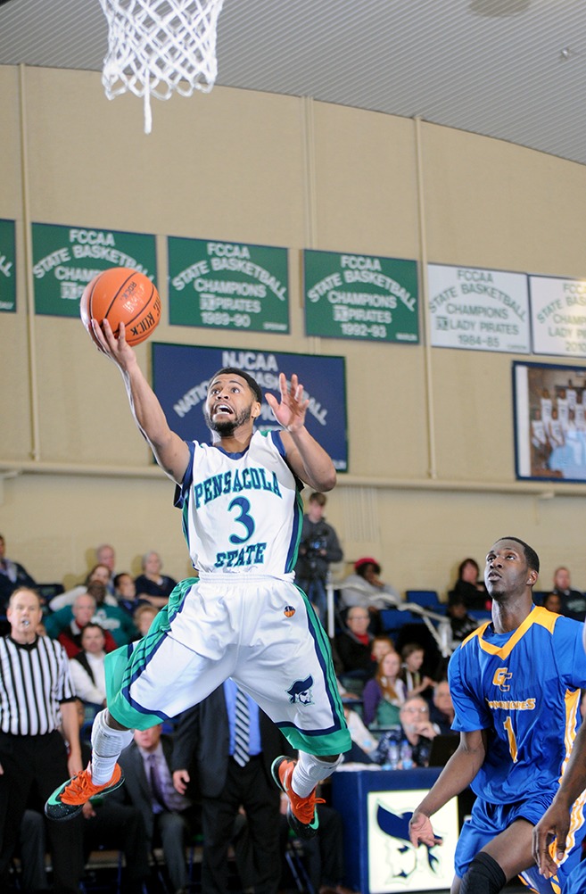 Men’s Basketball Stops Conference Rivals
