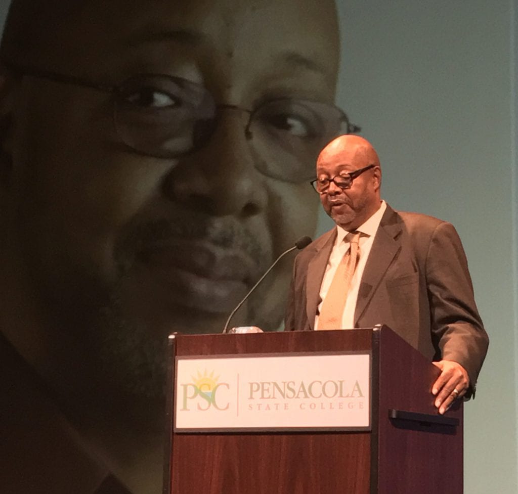 Journalist Leonard Pitts urges student political involvement eCorsair