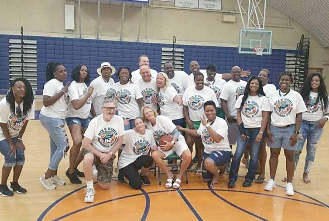 Pirate alumni reconnect on, off the court