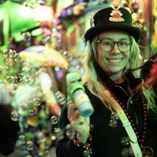 Decorative image of a Mardi Gras parade.